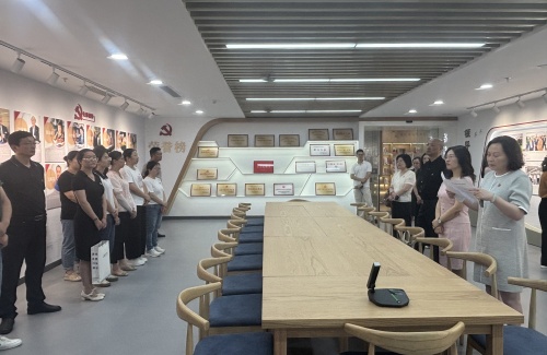 宣讀表彰決定.jpg